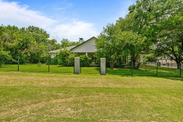 6404 Lansdowne Court, Granbury, TX 76049