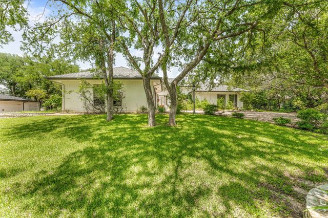 6404 Lansdowne Court, Granbury, TX 76049