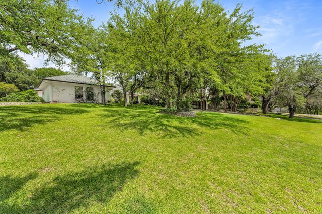 6404 Lansdowne Court, Granbury, TX 76049