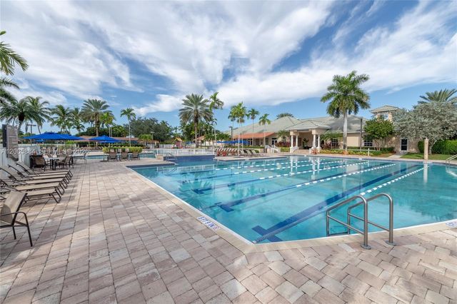1073 Allamanda Way, Weston, FL 33327