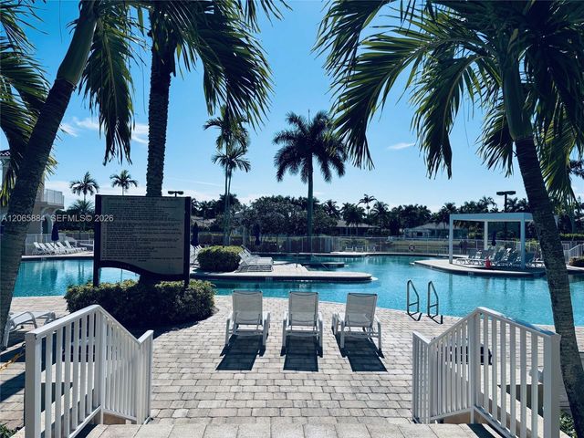 1073 Allamanda Way, Weston, FL 33327
