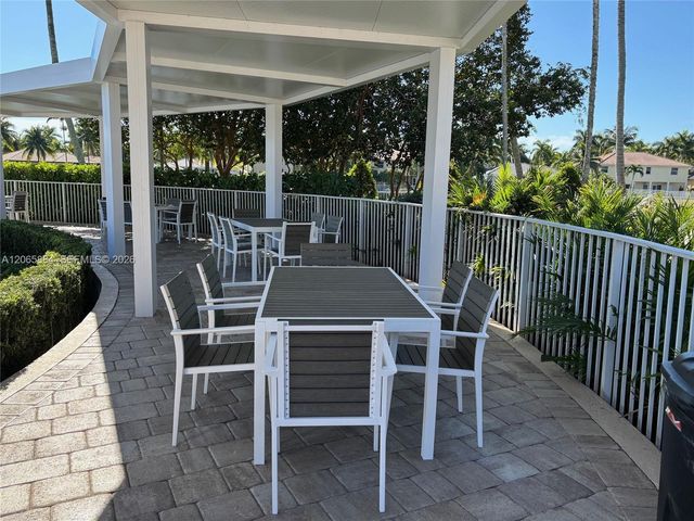1073 Allamanda Way, Weston, FL 33327