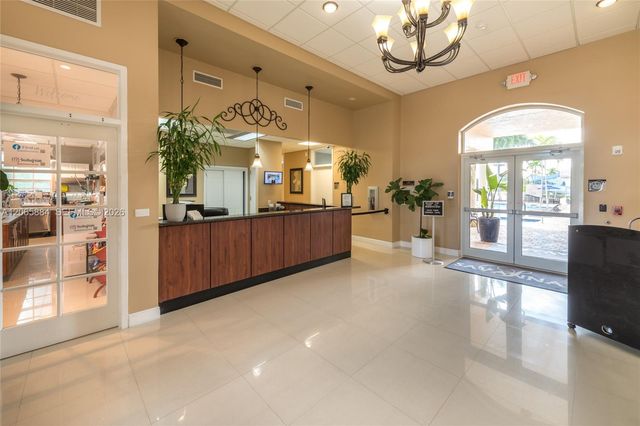 1073 Allamanda Way, Weston, FL 33327