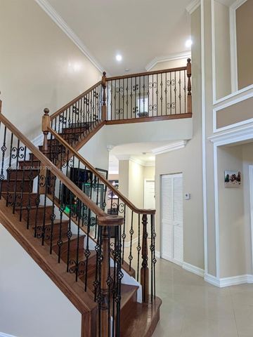1073 Allamanda Way, Weston, FL 33327