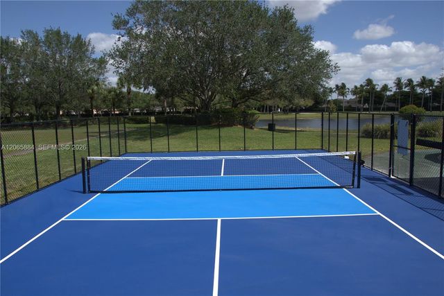 1073 Allamanda Way, Weston, FL 33327