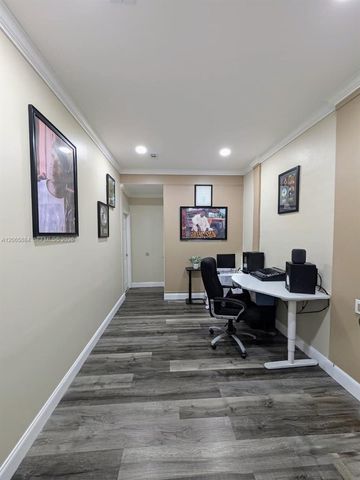 1073 Allamanda Way, Weston, FL 33327