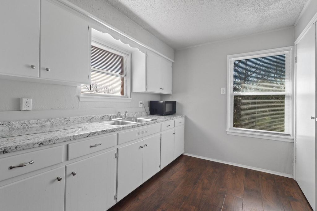 120 E Monterey Street 120, Denison, TX 75021