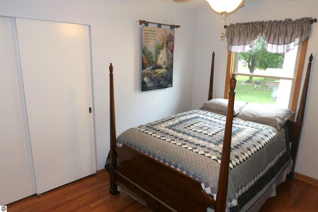 210 Pineview Drive, Alma, MI 48801