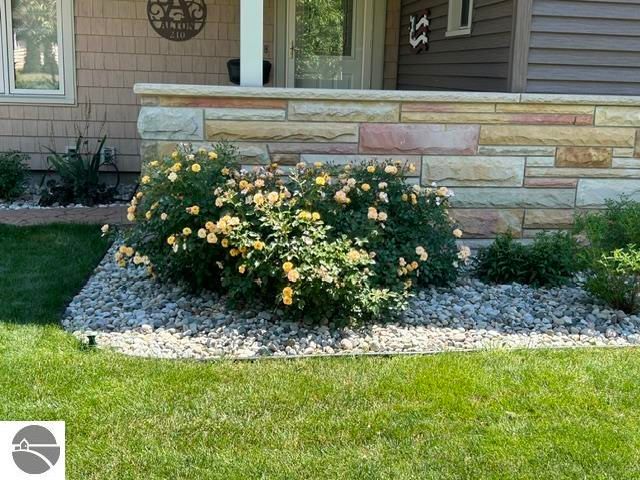 210 Pineview Drive, Alma, MI 48801