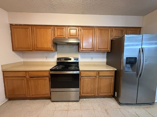 816 Summit Drive, Desoto, TX 75115