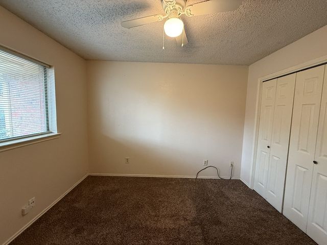 816 Summit Drive, Desoto, TX 75115