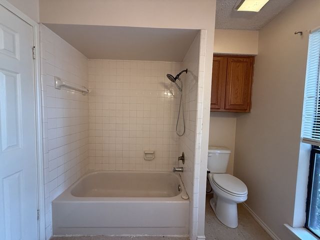 816 Summit Drive, Desoto, TX 75115