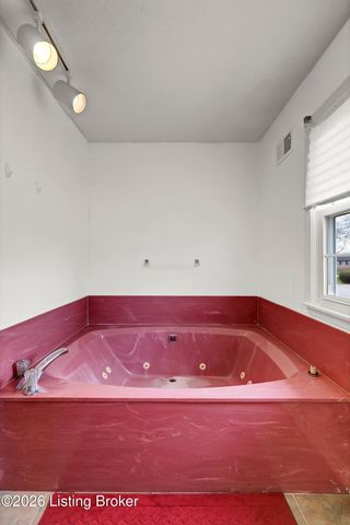 2013 Beech St, Louisville, KY 40210