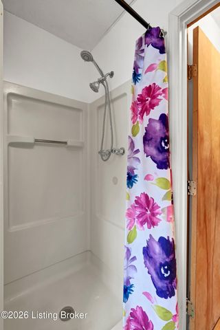 2013 Beech St, Louisville, KY 40210