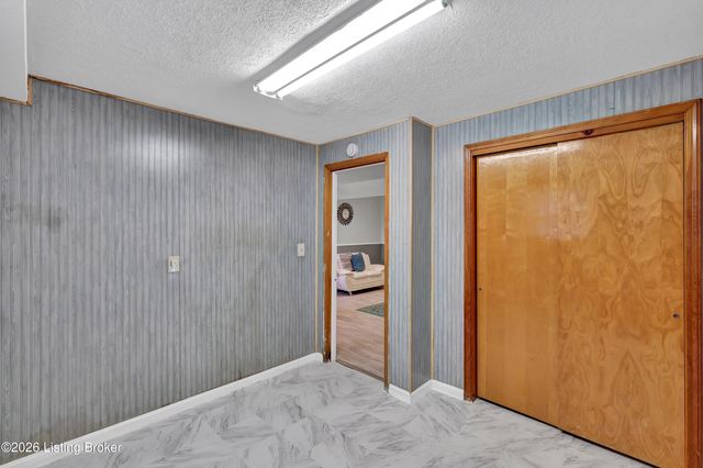 2013 Beech St, Louisville, KY 40210