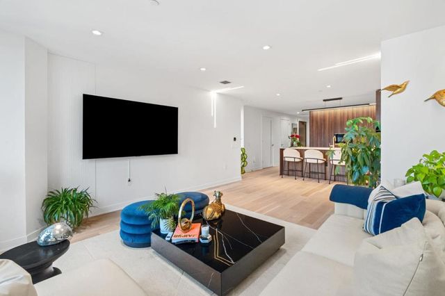 280 Spear Street 8J, San Francisco, CA 94105