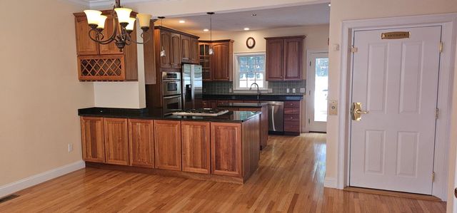 14 Dansereau 14, Middleton, MA 01949