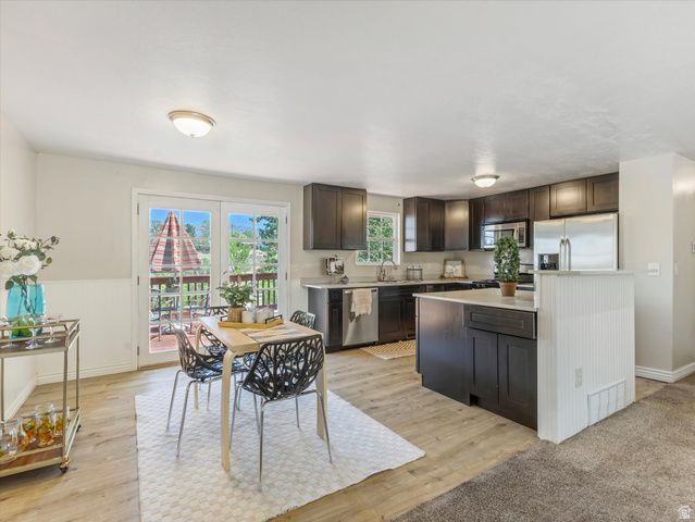 1005 E VIOLET DR, Sandy, UT 84094
