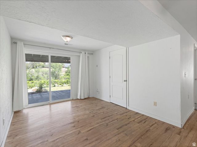 1005 E VIOLET DR, Sandy, UT 84094