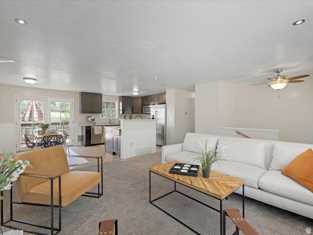 1005 E VIOLET DR, Sandy, UT 84094