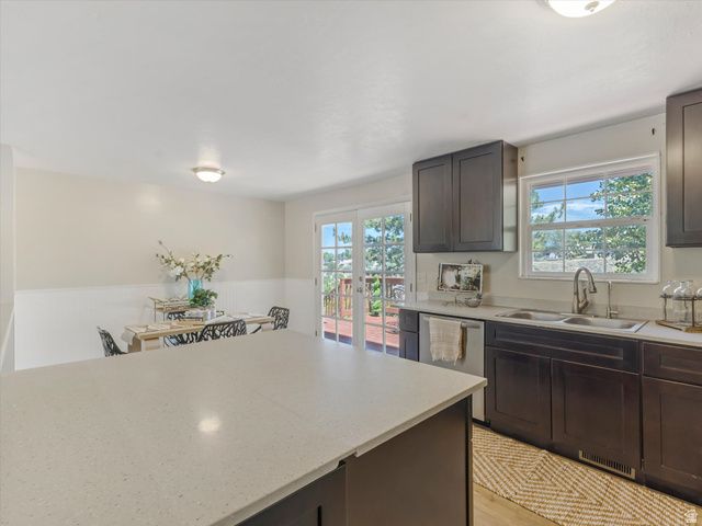 1005 E VIOLET DR, Sandy, UT 84094