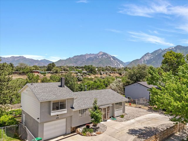 1005 E VIOLET DR, Sandy, UT 84094