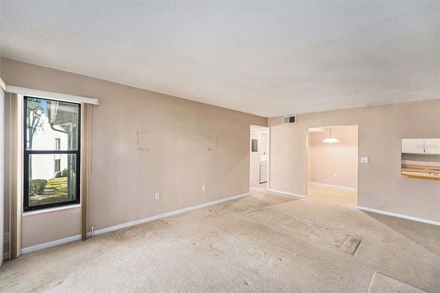 1135 PINE RIDGE CIRCLE W A2, Tarpon Springs, FL 34688