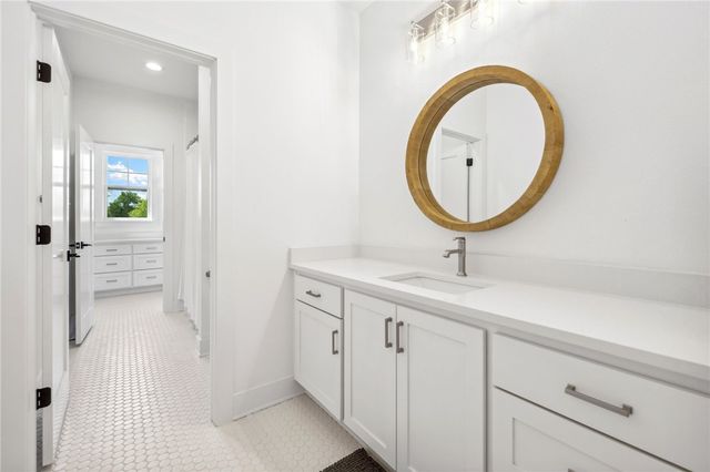 219 W Lawson Street, Fayetteville, AR 72703