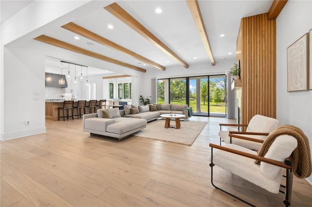 219 W Lawson Street, Fayetteville, AR 72703