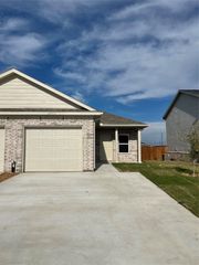 2813 Peony Drive, Sherman, TX 75092