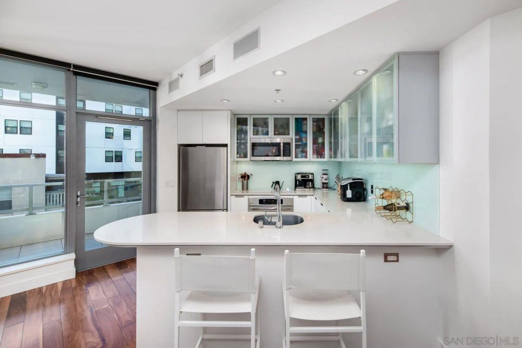 1441 9TH AVE 301, San Diego, CA 92101