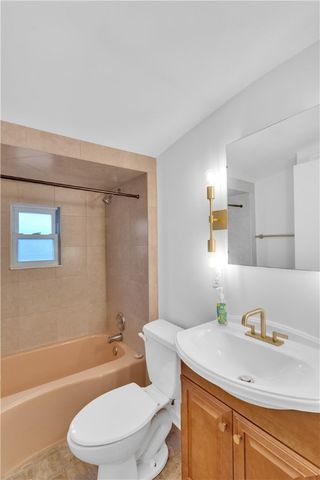 1491 Wood Ave, Shaler, PA 15116