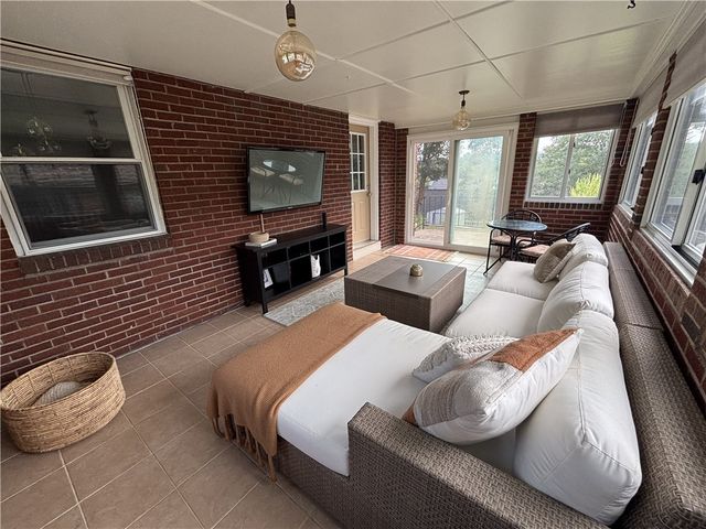 1491 Wood Ave, Shaler, PA 15116