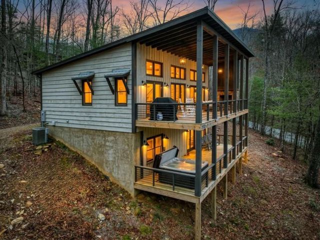 171 Cohutta Overlook Lane, Blue Ridge, GA 30513