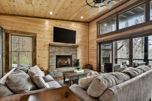 171 Cohutta Overlook Lane, Blue Ridge, GA 30513