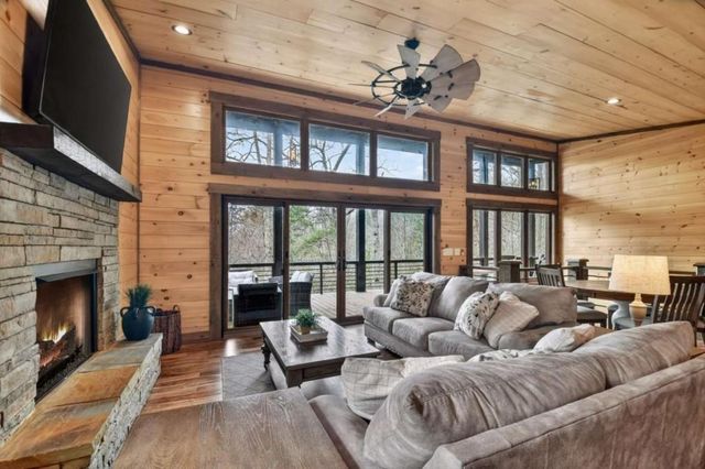 171 Cohutta Overlook Lane, Blue Ridge, GA 30513