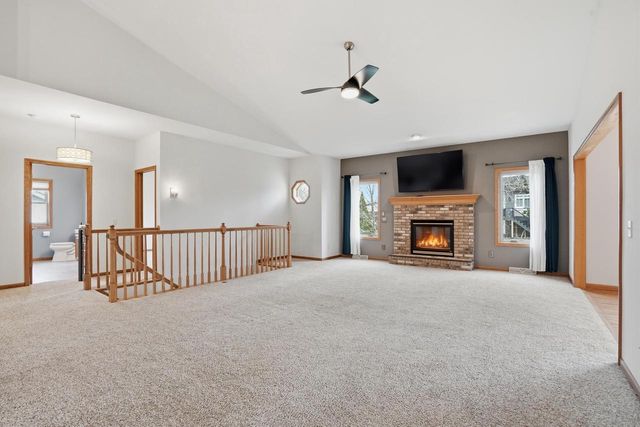 2368 Stonehaven DRIVE, Sun Prairie, WI 53590