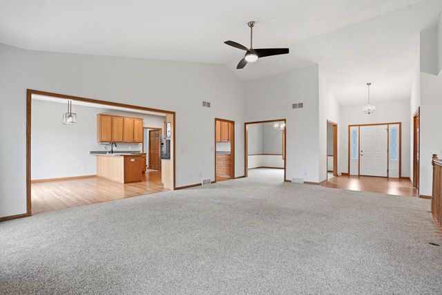 2368 Stonehaven DRIVE, Sun Prairie, WI 53590