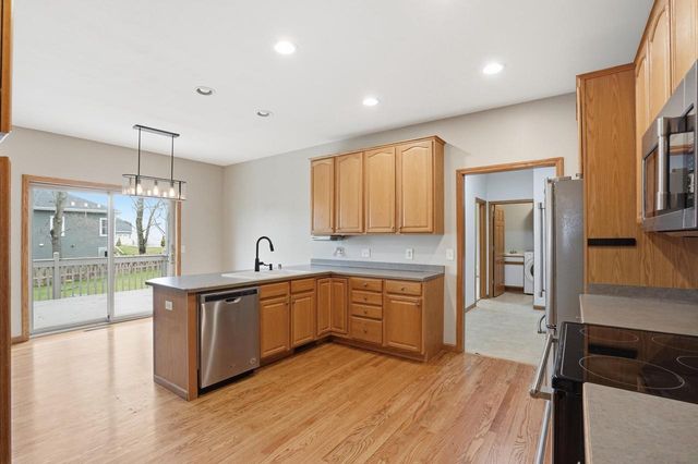 2368 Stonehaven DRIVE, Sun Prairie, WI 53590