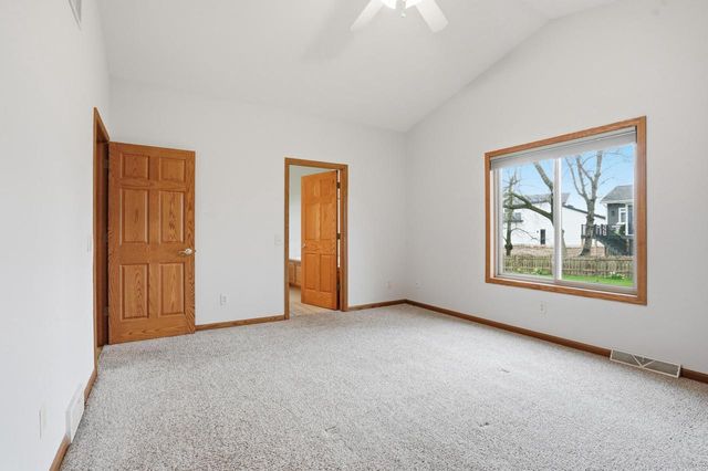 2368 Stonehaven DRIVE, Sun Prairie, WI 53590