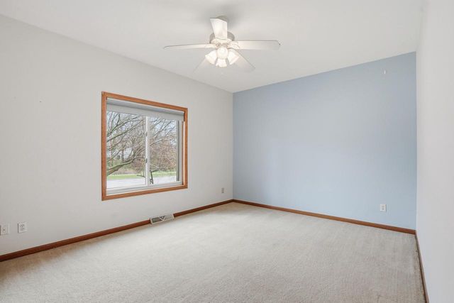 2368 Stonehaven DRIVE, Sun Prairie, WI 53590