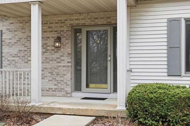2368 Stonehaven DRIVE, Sun Prairie, WI 53590