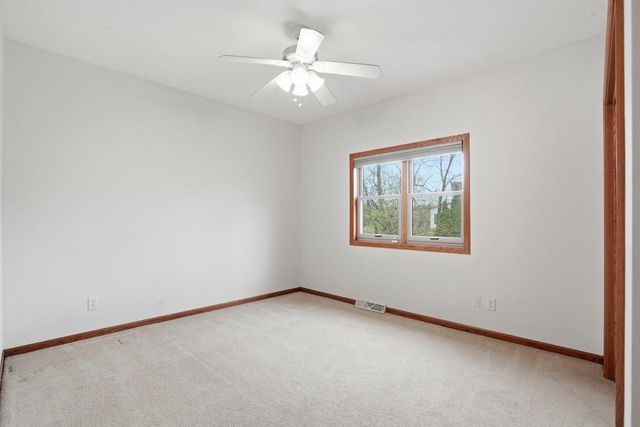 2368 Stonehaven DRIVE, Sun Prairie, WI 53590