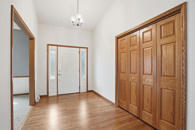 2368 Stonehaven DRIVE, Sun Prairie, WI 53590