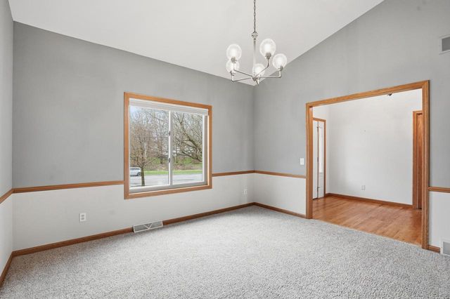 2368 Stonehaven DRIVE, Sun Prairie, WI 53590