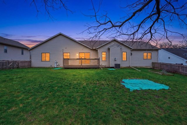 2368 Stonehaven DRIVE, Sun Prairie, WI 53590