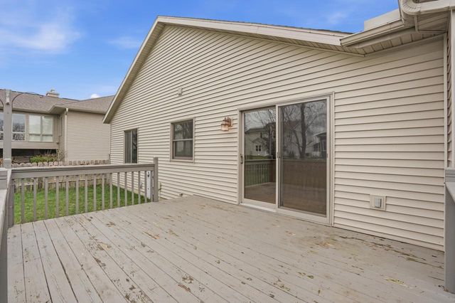 2368 Stonehaven DRIVE, Sun Prairie, WI 53590