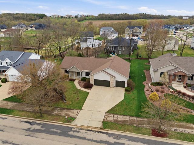 2368 Stonehaven DRIVE, Sun Prairie, WI 53590