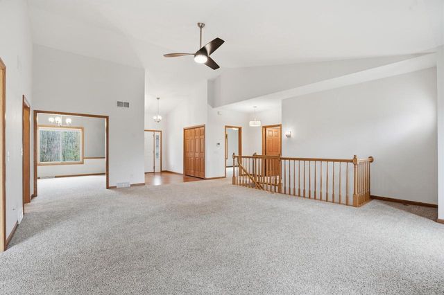 2368 Stonehaven DRIVE, Sun Prairie, WI 53590