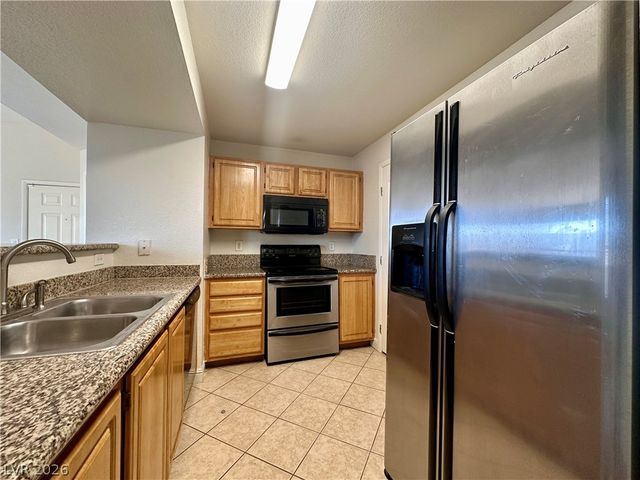 5055 West Hacienda Avenue 2104, Las Vegas, NV 89118